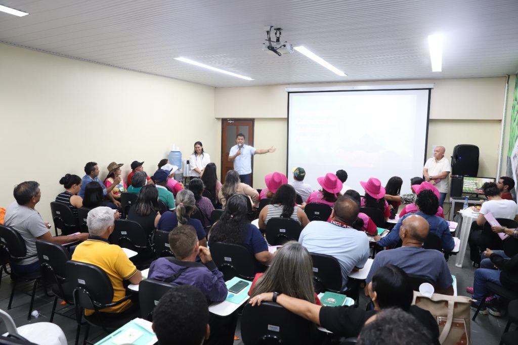 Sepror realiza encontro de lideranças de 18 comunidades do Ramal do Pau Rosa em ação de Integração Rural 7 Sepror Nucap foto Isaac Maia 2 1024x682 1