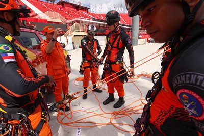 Festival de Parintins 2025: Corpo de Bombeiros realiza simulados de salvamento no bumbódromo e em balneário da Ilha 13 Simulacao Bombeiros em Parintins foto Mauro Neto Secom 3