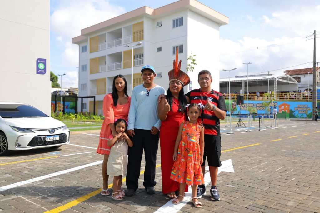 Governador Wilson Lima entrega novo residencial do Prosamin+ para famílias que viviam em áreas de risco 13 WhatsApp Image 2025 06 02 at 143819 1024x682 1