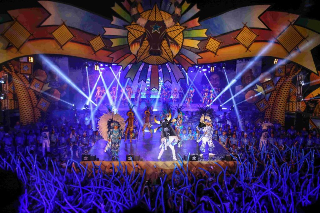 Festival de Parintins 2025: currais dos bois Caprichoso e Garantido são experiências imperdíveis para imersão turística 6 WhatsApp Image 2025 06 03 at 145108 1024x682 1