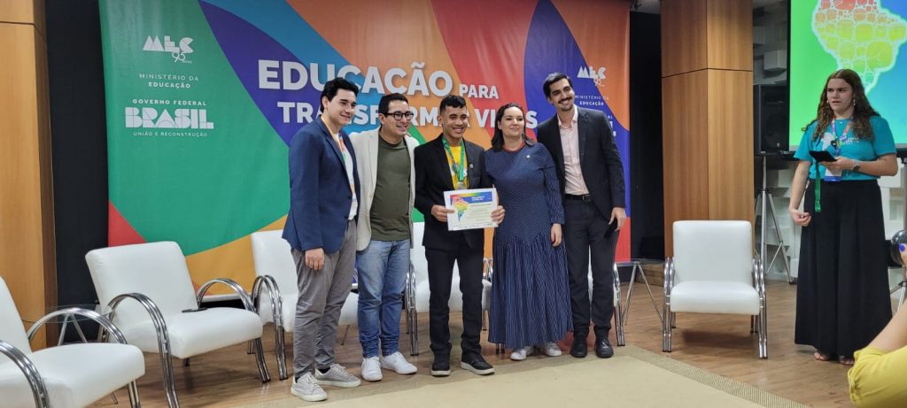 Estudante da rede estadual é selecionada para etapa internacional do Parlamento Juvenil do Mercosul 11 WhatsApp Image 2025 06 03 at 170525 1024x461 1