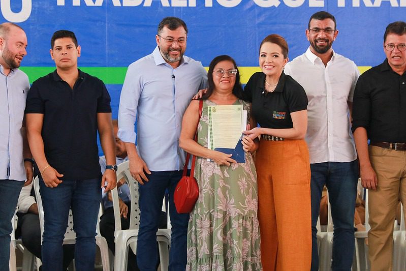 “Agora posso dizer que a casa é minha”, diz moradora da zona norte ao receber título definitivo de propriedade do Governo do Amazonas 7 WhatsApp Image 2025 06 13 at 162247
