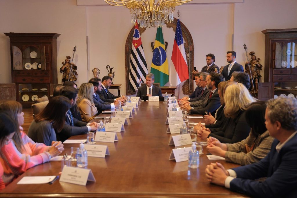 Governadores Wilson Lima e Tarcísio de Freitas firmam convênio para realização de 2,5 mil exames de DNA no Amazonas 12 abdba352 f4a2 43e5 a4db 4acc04d9cd39 1024x683 1