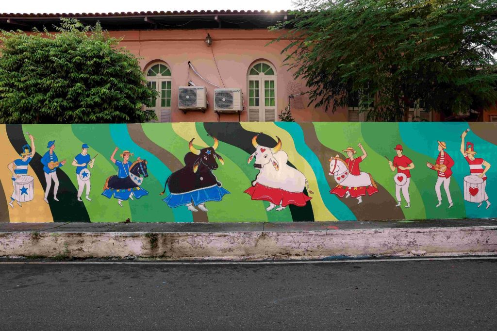 Festival de Parintins 2025: Pinturas do projeto Galeria Cidade Aberta chegam à fase final 13 dermison 1024x682 1