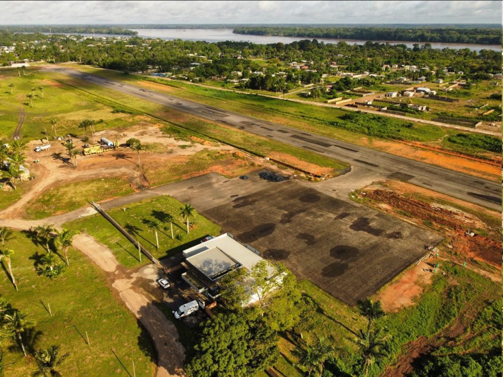 Em Novo Aripuanã, governador Wilson Lima destina mais de R$ 13 milhões em investimentos para infraestrutura e vistoria obras do aeroporto 11 ea469ca5 40e7 4c3c 8183 605db6614701 1024x768 1