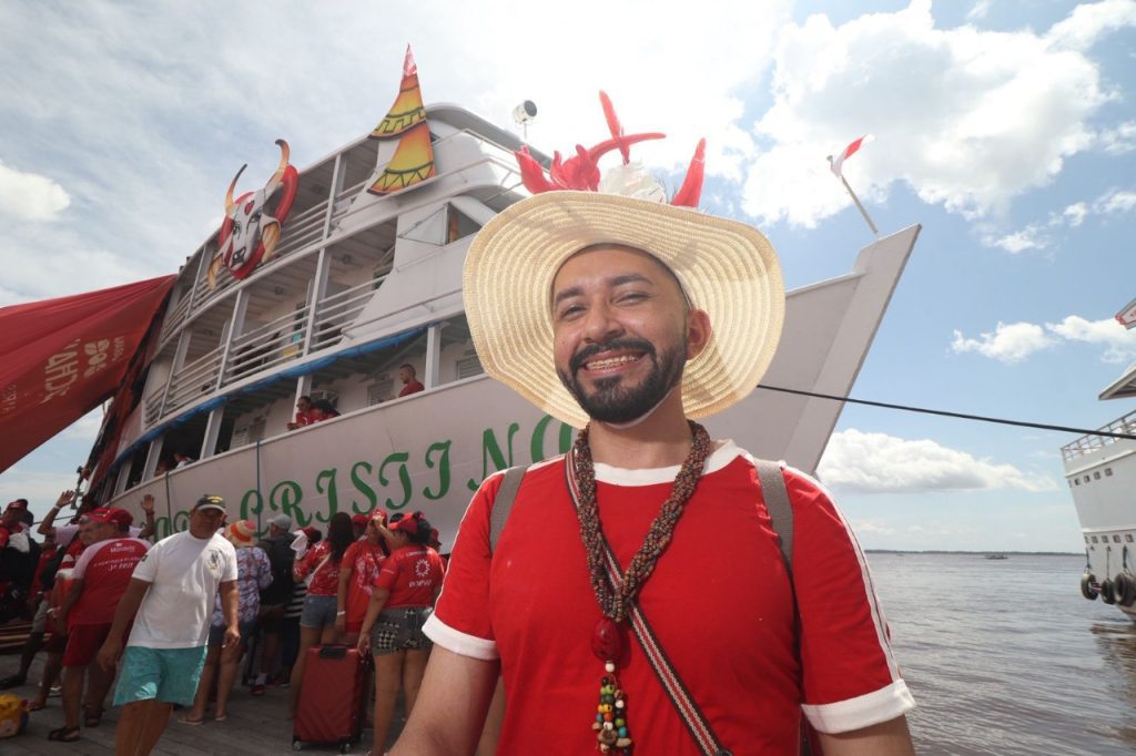 Festival de Parintins 2025: Chegada do barco do MAG emociona torcedores na Ilha Tupinambarana 9 ebc481f5 10b9 4025 880d 13c49164c91b 1024x682 1