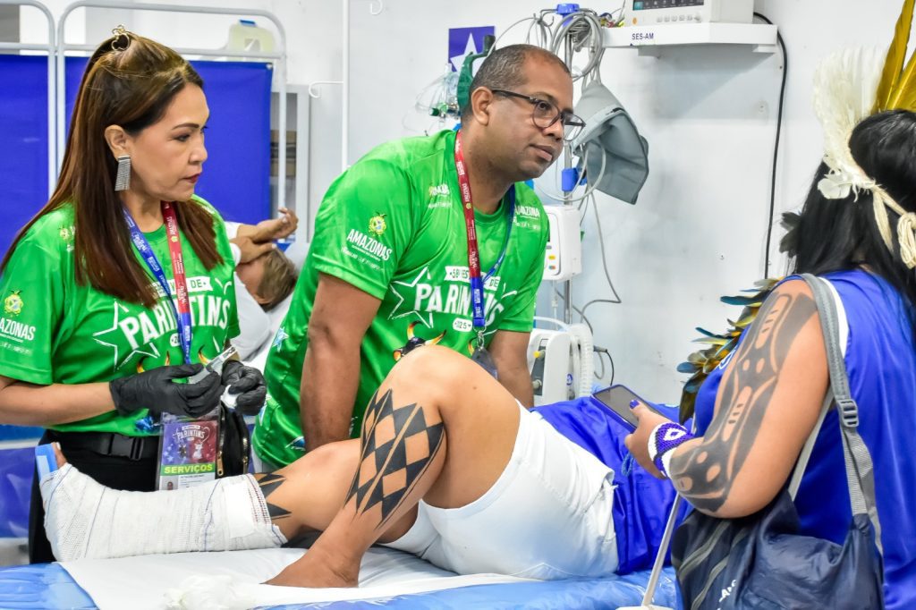 Festival de Parintins 2025: SES-AM registra mais de 3,1 mil atendimentos de saúde no segundo dia de apresentações no Bumbódromo 11 f73f7efc 0ff3 4d28 9f02 f1d2caeaaf33 1 1024x682 1