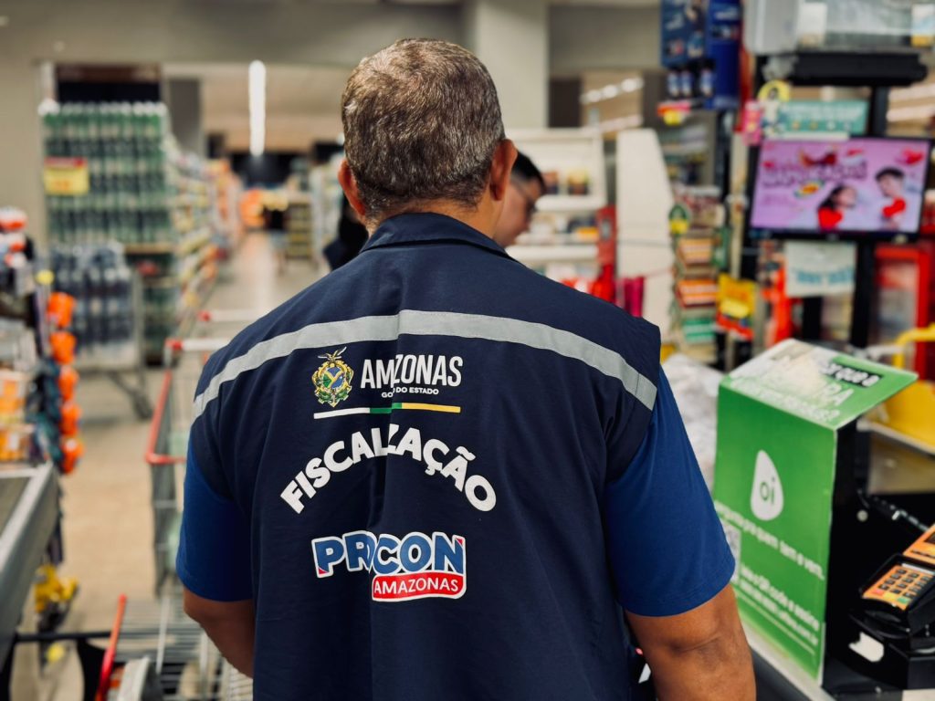 Procon-AM apreende 25 kg de alimentos impróprios em fiscalização em Manaus 12 fiscalizacao procon supermercado 001 1024x768 1