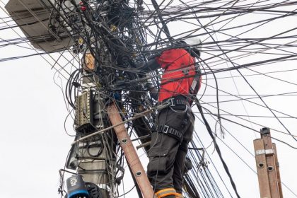 reduzidas 18 10 2023 limpeza de fios na av rio grande do sul guilherme pereira 13 768x512 1