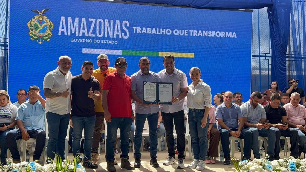 ADS formaliza contrato do Preme, repassa cheque a feirantes e doa produtos e equipamentos em Autazes Informe Manaus ADS doacoes de produtos e equipamentos em Autazes Foto Divulgacao ADS02 1024x576 1