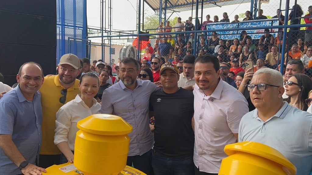 ADS formaliza contrato do Preme, repassa cheque a feirantes e doa produtos e equipamentos em Autazes Informe Manaus ADS doacoes de produtos e equipamentos em Autazes Foto Divulgacao ADS03 1024x576 1