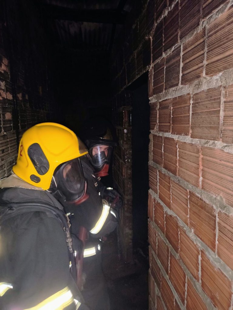 Corpo de Bombeiros do AM controla princípio de incêndio causado por ventilador superaquecido Informe Manaus Arquivo CBMAM3 768x1024 1