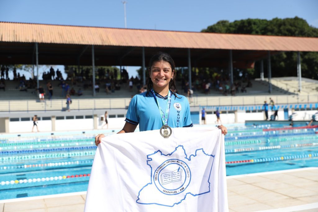 JEAs 2025: Natação estreia com medalhas para alunos da rede estadual do Amazonas Informe Manaus Educacao JEAs Natacao Julia Goncalves Foto Eduardo Cavalcante 1024x682 1