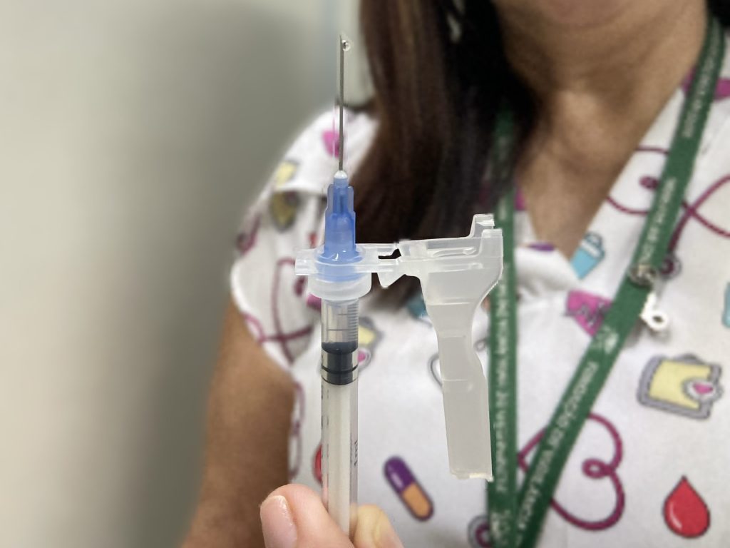 Monitoramento da FVS-RCP garante 100% de aprovação em seringas e agulhas hospitalares avaliadas no Amazonas Informe Manaus FVS RCP Monitoramento seringas agulhas e equipes FOTO Leticia Araujo FVS RCP 6 1024x768 1