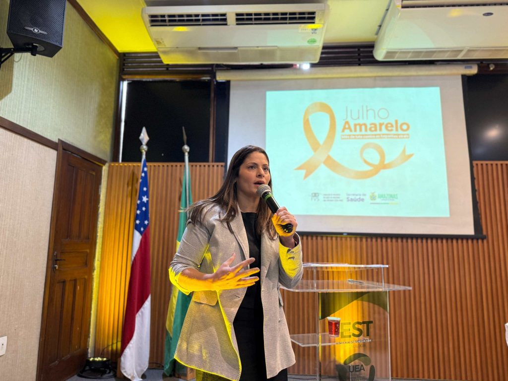 Julho Amarelo: Amazonas prepara municípios para atendimento mais rápido a pessoas com hepatites virais Informe Manaus FVS RCP Oficina Hepatites Virais Tatyana Amorim OTO Leticia Araujo FVS RCP 3 1024x768 1