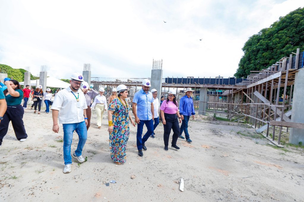 Governador Wilson Lima e ministra Márcia Lopes vistoriam obras da Casa da Mulher Brasileira Informe Manaus Governador Wilson Lima e ministra Marcia Lopes vistoriam obras da Casa da Mulher Brasileira 2 Foto Arthur Castro Secom 1024x682 1