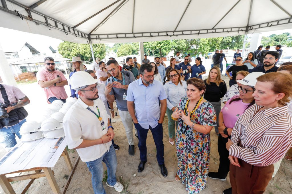 Governador Wilson Lima e ministra Márcia Lopes vistoriam obras da Casa da Mulher Brasileira Informe Manaus Governador Wilson Lima e ministra Marcia Lopes vistoriam obras da Casa da Mulher Brasileira 4 Foto Arthur Castro Secom 1 1024x682 1