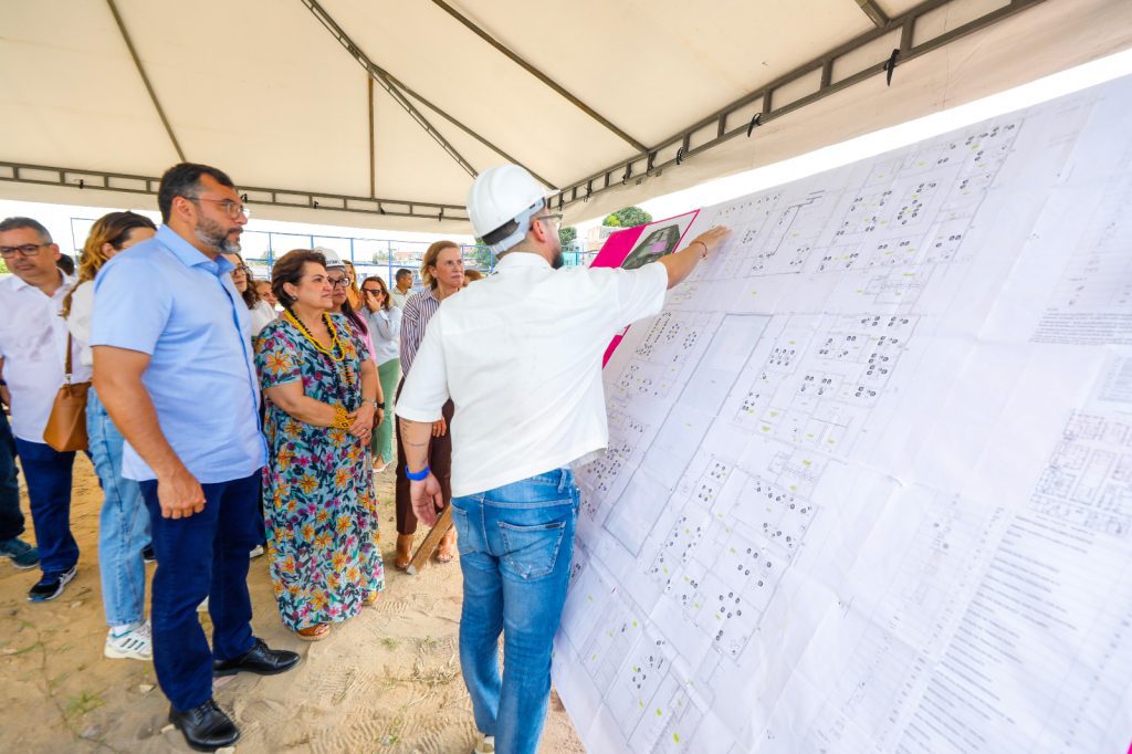 Governador Wilson Lima e ministra Márcia Lopes vistoriam obras da Casa da Mulher Brasileira Informe Manaus Governador Wilson Lima e ministra Marcia Lopes vistoriam obras da Casa da Mulher Brasileira 6 Foto Arthur Castro Secom 1024x682 1