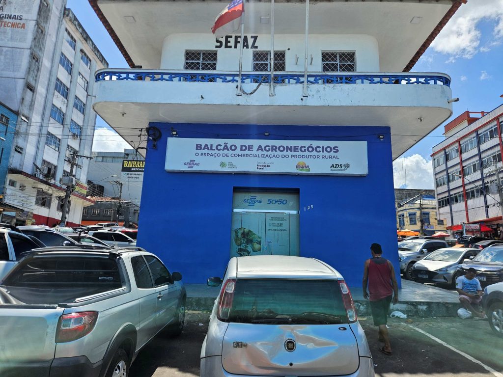 No Centro de Manaus, Idam oferece atendimento a agricultores e pescadores no Balcão de Agronegócios Informe Manaus Idam Balcao de Agronegocios Foto Divulgacao Idam 1024x768 1