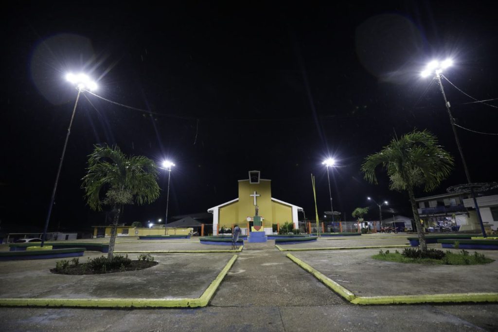 Governador Wilson Lima inaugura iluminação pública de LED em Jutaí e Fonte Boa Informe Manaus Ilumina Jutai e Fonte Boa Fotos Seocm 5 1024x682 1