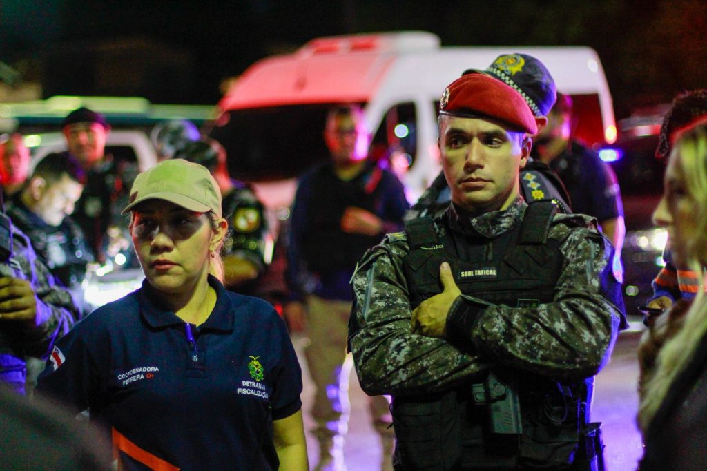 Forças de Segurança mobilizam efetivo em operação de combate a adegas irregulares na zona leste de Manaus Informe Manaus OPERACAO ADEGAS ZONALESTE FOTOS VICTOR LEVY SSP 1 1024x682 1