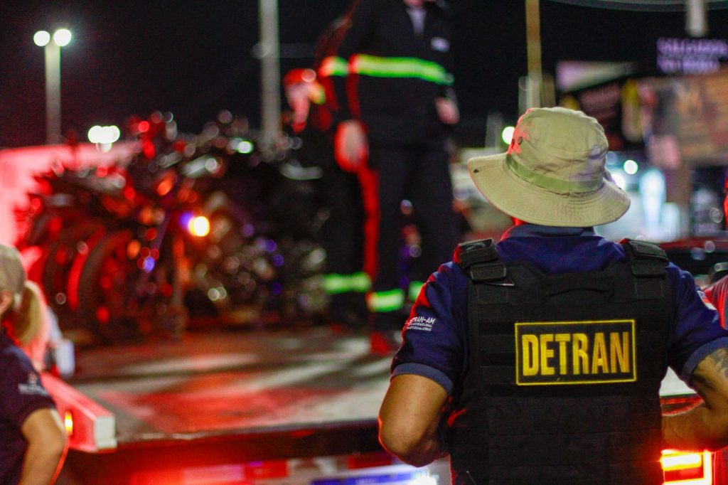 Forças de Segurança mobilizam efetivo em operação de combate a adegas irregulares na zona leste de Manaus Informe Manaus OPERACAO ADEGAS ZONALESTE FOTOS VICTOR LEVY SSP 4 1024x682 1