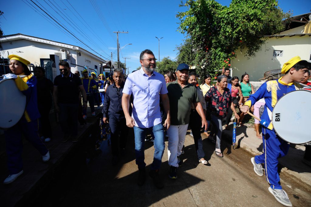 Operação Cheia 2025: Governador Wilson Lima entrega 80 toneladas de alimentos para famílias afetadas pela cheia no Careiro da Várzea Informe Manaus Operacao Cheia Foto Arthur Castro Secom 2 1024x682 1