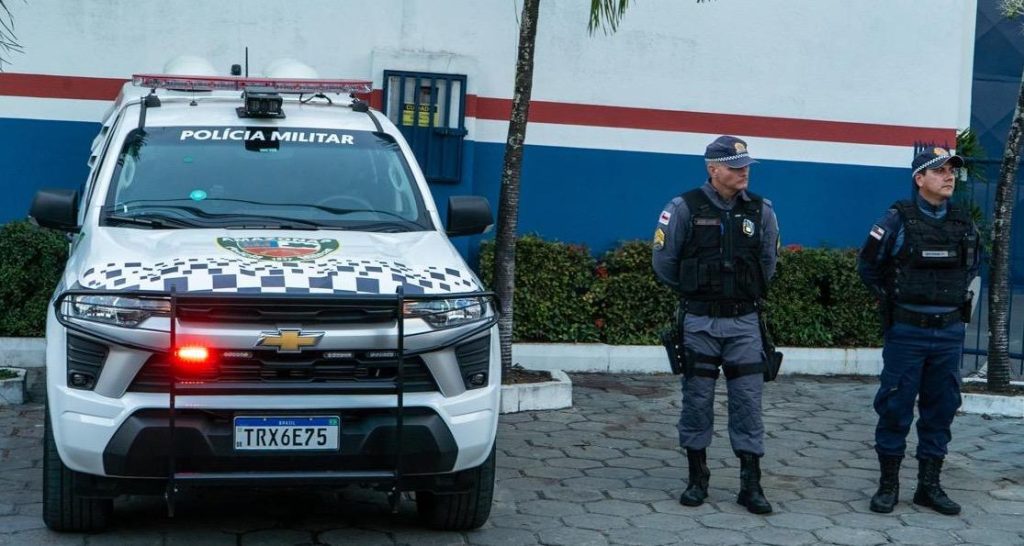 Novas viaturas e motocicletas da Polícia Militar do Amazonas já operam em Manaus e reforçam policiamento ostensivo Informe Manaus PMAM NOVA VIATURA FOTO ANTONIO FAUSTINO SECOM 1024x546 1