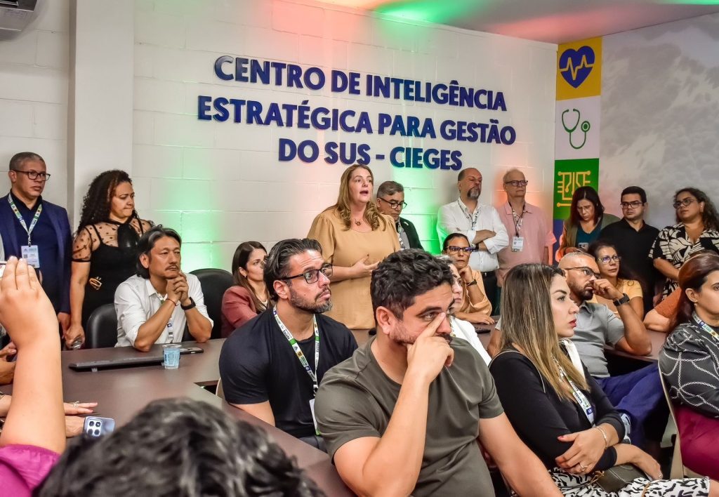 Governo do Amazonas implanta Centro de Inteligência Estratégica para a Gestão do SUS no estado Informe Manaus SES Implantacao Cieges2 Fotos Evandro Seixas 1024x708 1