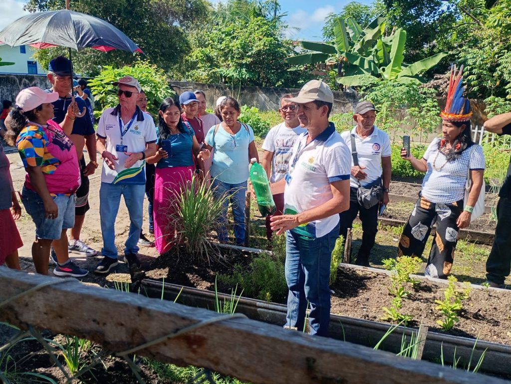 Horta caseira e cultura da melancia: Sepror qualifica 53 produtores Tikuna em Amaturá Informe Manaus Sepror Amatura Cursos foto Divulgacao 2 1024x770 1