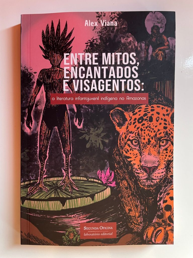 ‘Entre Mitos, Encantados e Visagentos’: Obra reúne histórias e reflexões sobre produção literária indígena no Amazonas Informe Manaus WhatsApp Image 2025 07 21 at 161422 768x1024 1