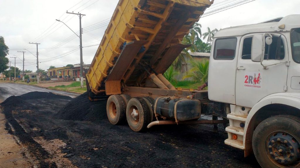 Seinfra avança com a pavimentação do sistema viário de Urucurituba Informe Manaus WhatsApp Image 2025 07 22 at 133250 1024x575 1