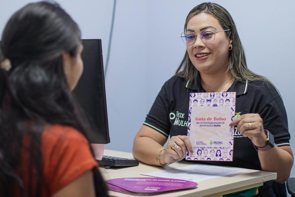 Agosto Lilás: Governo do Amazonas intensifica ações com foco no enfrentamento à violência contra mulheres Informe Manaus Fotos Lincoln Ferreira e Ygson Franca Sejusc 2 1024x683 1