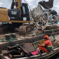 Prefeitura de Manaus já retirou mais de mil toneladas de resíduos da orla do rio Negro em 2026 – Prefeitura Municipal de Manaus