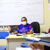 Prefeitura de Manaus fortalece inclusão social com aulas da EJA no complexo POP