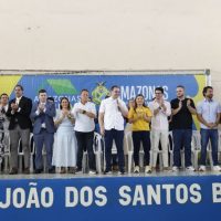 Governo do Amazonas entrega 800 títulos e amplia regularização fundiária pelo programa Amazonas Meu Lar