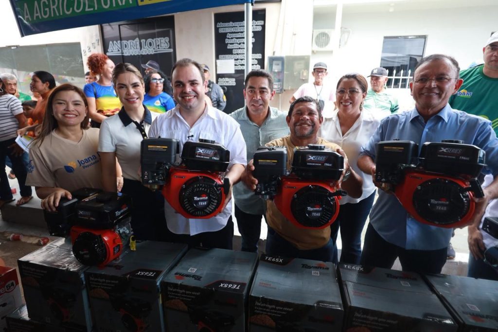 Governo do Amazonas entrega implementos agrícolas a produtores em Humaitá e Manicoré com investimento de R$ 879.111,00